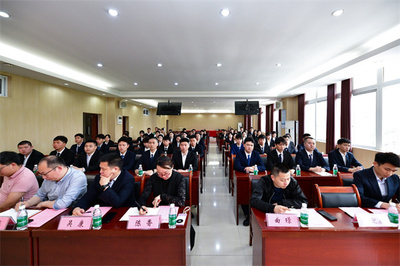 校企合作譜新篇 重慶公共運(yùn)輸職業(yè)學(xué)院軌道璧銅線訂單班開(kāi)班，60名學(xué)生獲“入場(chǎng)券”