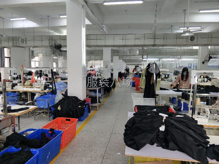 江西信豐縣品超服裝廠 專(zhuān)注褲子凈加工，打造鞋帽零售新亮點(diǎn)